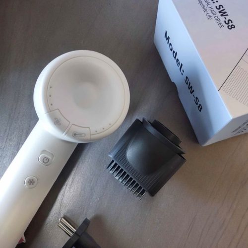 Inteligentna suszarka do włosów z jonizacją Air Essence™ MistralBlast iQ Ionic White photo review