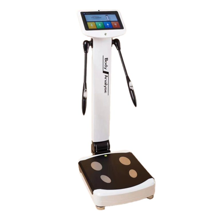 Air Essence™ AirMetrics M4 to nowoczesne urządzenie do analizy składu ciała i pomiaru masy ciała, wykorzystujące technologię BIA. Pozwala szybko sprawdzić takie parametry jak tkanka tłuszczowa, masa mięśniowa czy zawartość wody w organizmie.