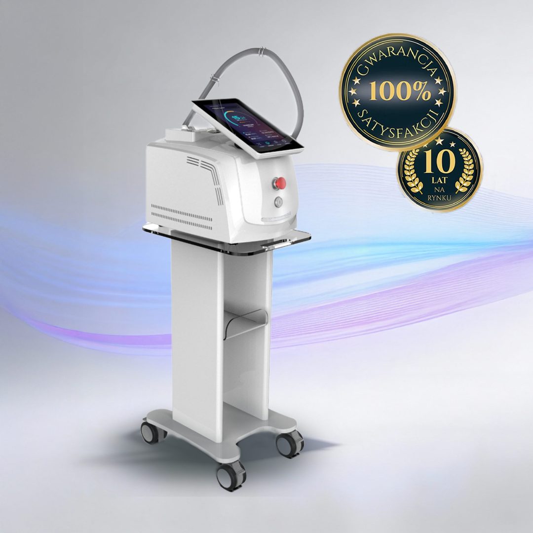 Air Essence™ Fluxion F3, białe, kosmetyczne urządzenie do laserowego usuwania tatuaży pikolaser na kółkach z ekranem dotykowym, na jasnym tle z niebieskimi i fioletowymi akcentami oraz polskimi odznakami: 100% Gwarancja Satysfakcji, 10 Lat na Rynku.