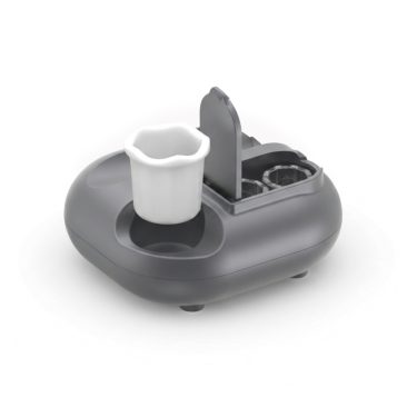 Baza ładująca do Air Essence™ Dermapen Pen Pulse PRO z uchwytem na pen oraz miejscem na kartridże i akcesoria. Kompaktowa stacja zapewniająca wygodne przechowywanie i higieniczną organizację stanowiska do mezoterapii mikroigłowej.